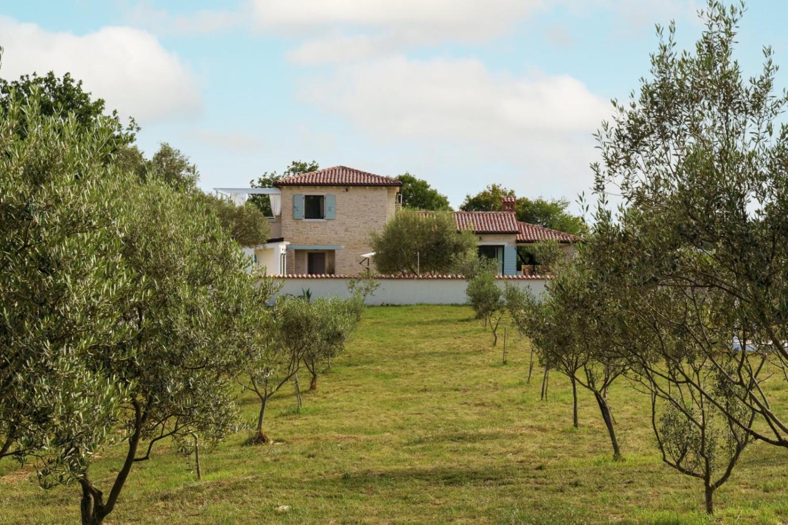 Luxury Villa In Istria - 9,000 Sqm Private Estate With Pool & Sauna, 15 Min To Sea, Near Fazana, 3 Bedrooms Jursici Exterior photo